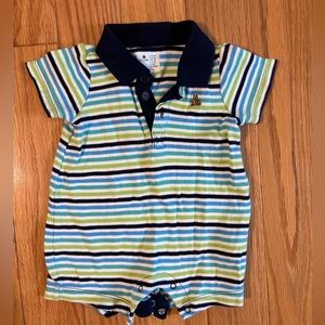Baby Gap onesie 0-3 months